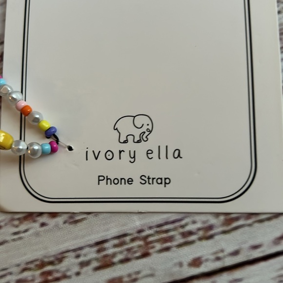 Ivory Ella Phone Strap Beaded Multicolor Daisy Elephant Phone Strap - Picture 4 of 4